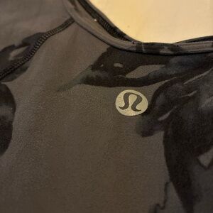 Lululemon Black and Gray Floral Athletic Top